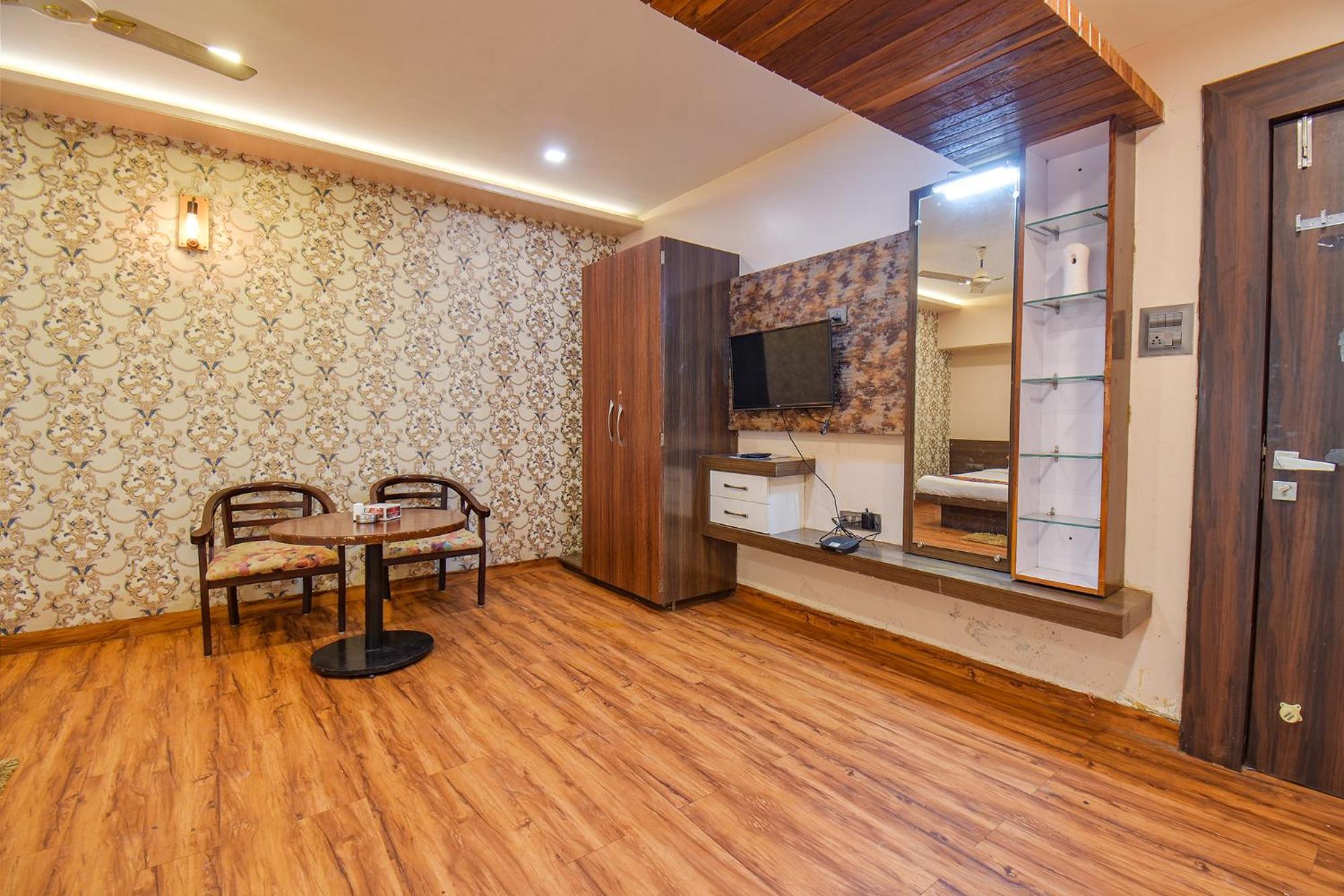 Hotel Fabexpress Glory - Nr Skywalk Bridge Pimpri-Chinchwad Esterno foto