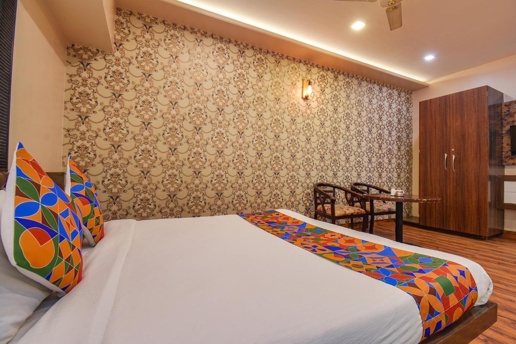 Hotel Fabexpress Glory - Nr Skywalk Bridge Pimpri-Chinchwad Esterno foto