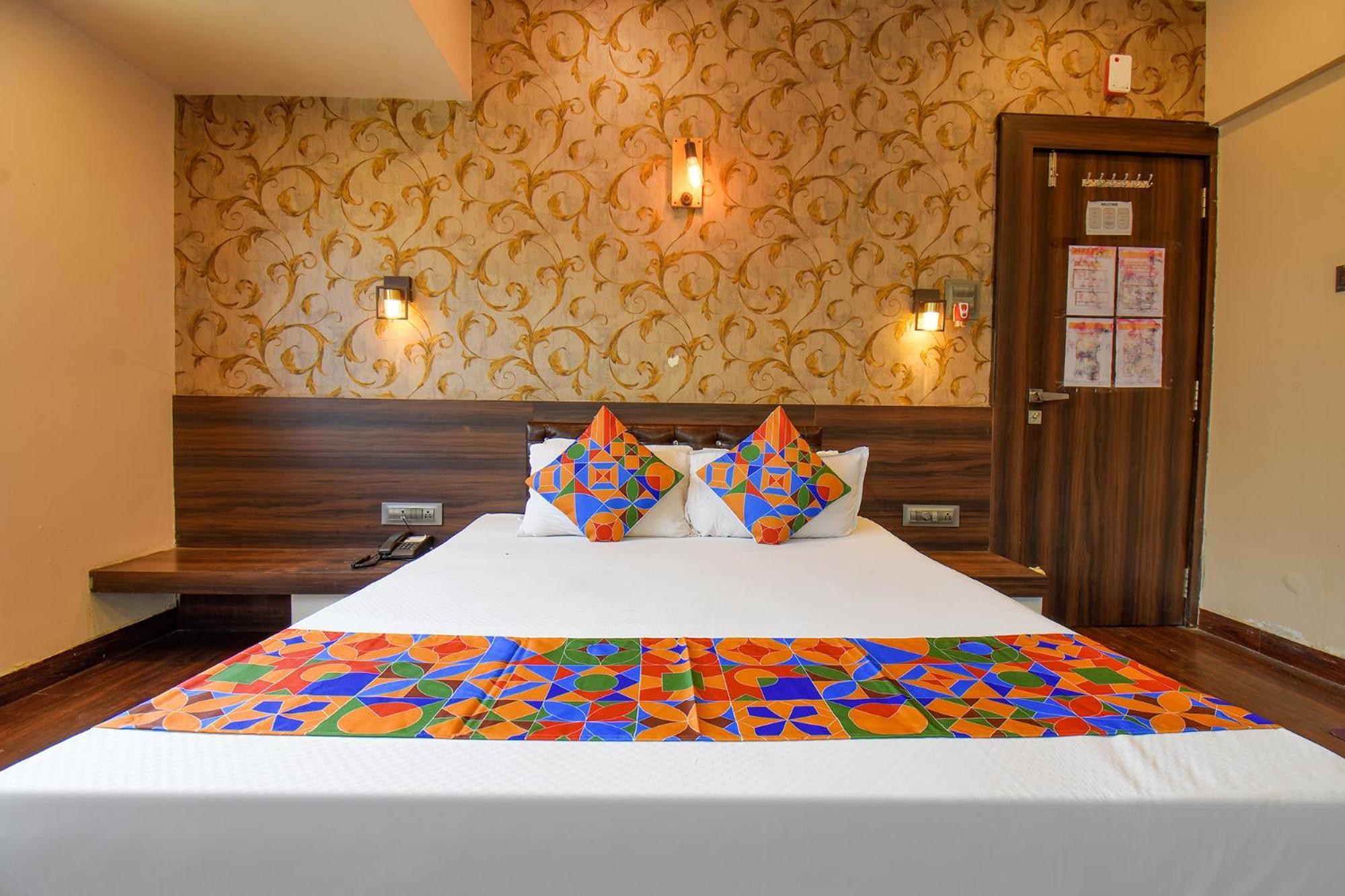 Hotel Fabexpress Glory - Nr Skywalk Bridge Pimpri-Chinchwad Esterno foto