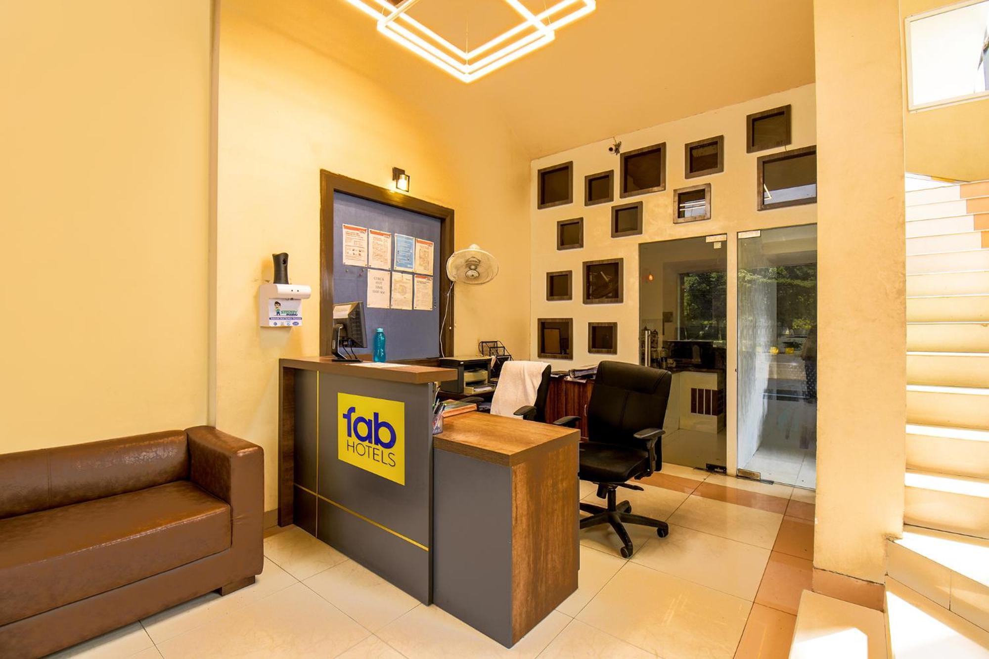 Hotel Fabexpress Glory - Nr Skywalk Bridge Pimpri-Chinchwad Esterno foto