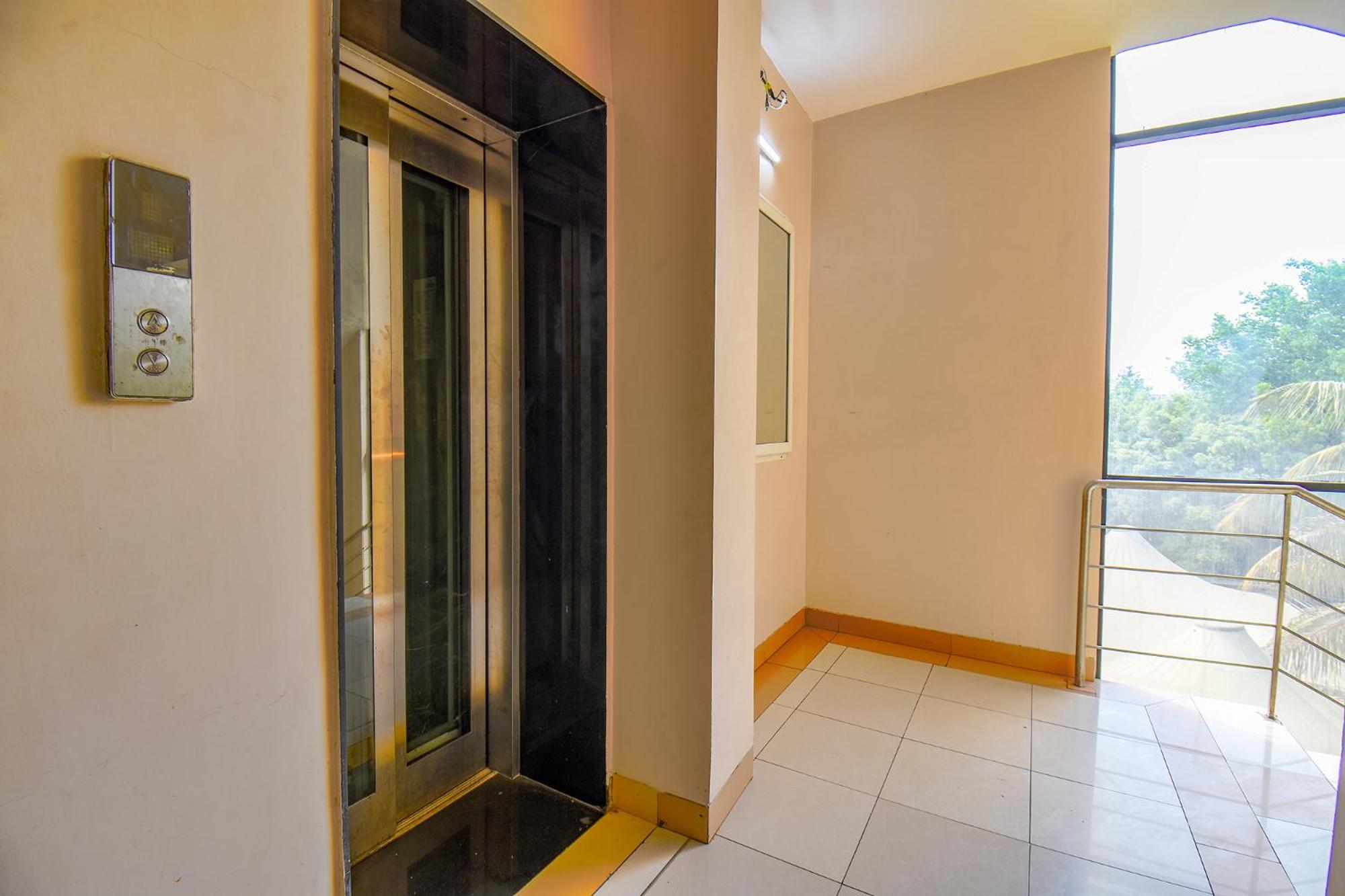 Hotel Fabexpress Glory - Nr Skywalk Bridge Pimpri-Chinchwad Esterno foto