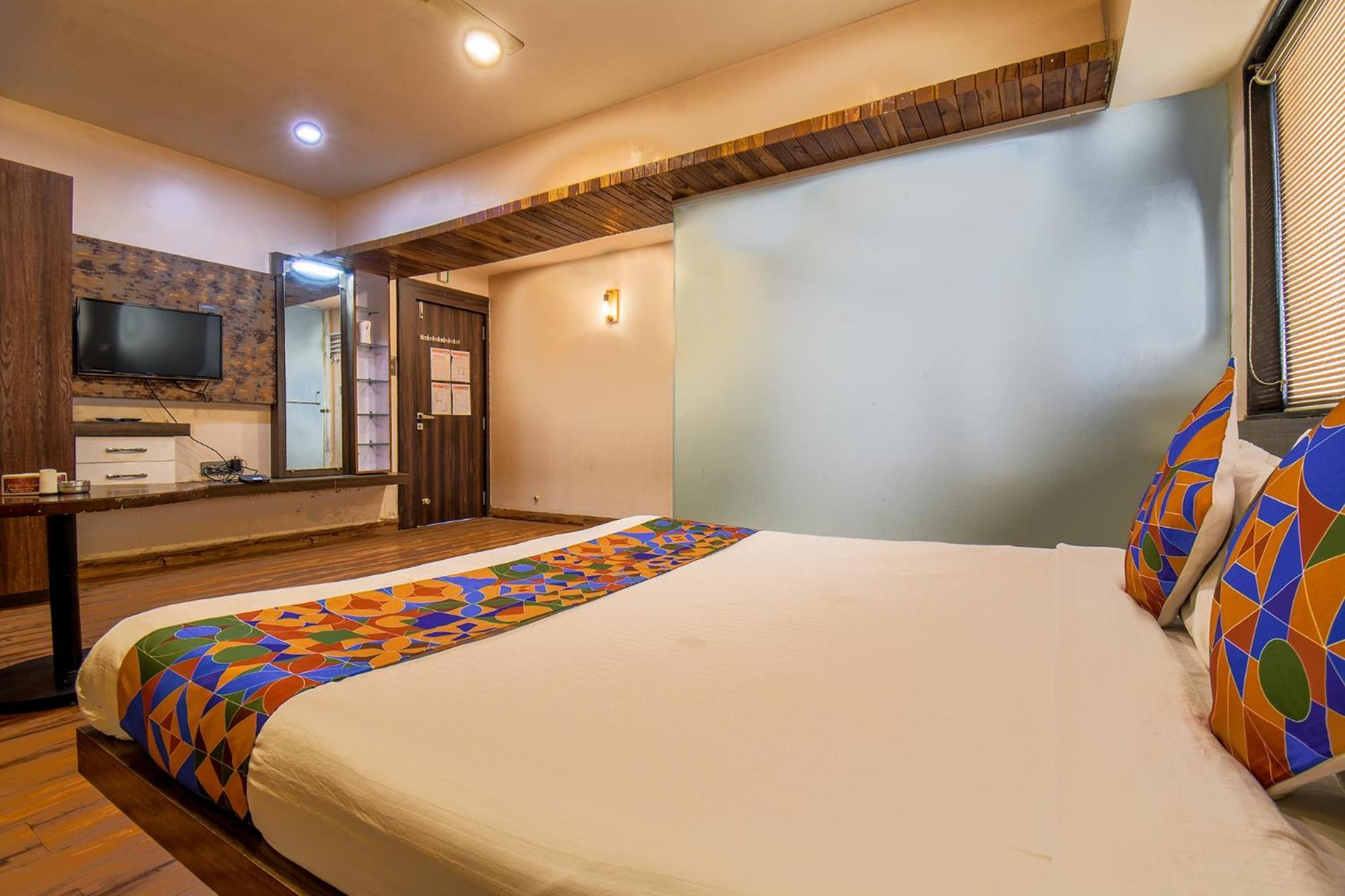 Hotel Fabexpress Glory - Nr Skywalk Bridge Pimpri-Chinchwad Esterno foto